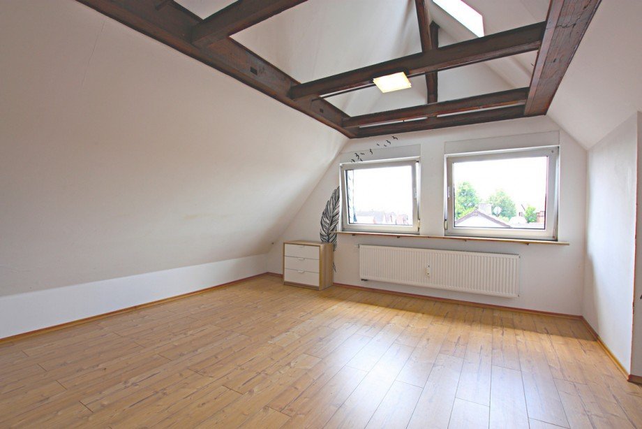 Wohnzimmer Dachgeschosswohnung Gro�-Zimmern